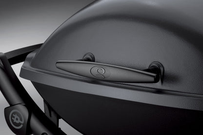Weber Q2400 Elektrogrill – 54x39 cm Grillfläche, Gussrost emailliert, mit Seitentischen, Dark Grey